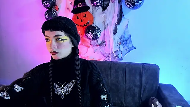 kitty  chs online show from October 2025 11:18:02 AM