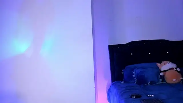 kitty  chs online show from April 2026 12:19:01 AM