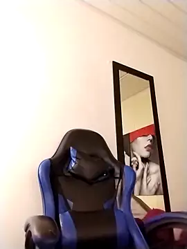 lala clark online show from November 2025 11:58:01 AM