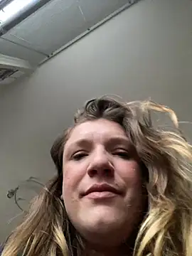 Seturselfonfire online show from May 2026 10:32:01 AM