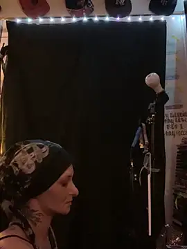 blondebarbiebae online show from October 2025 04:03:02 PM