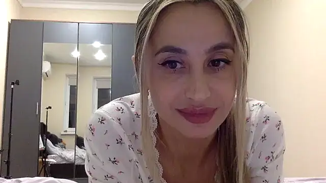 Snapshot of Jeyvaris chatting on September 2025 07:30:02 PM Jeyvaris online show from September 2025 07:30:02 PM