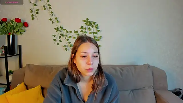 Al1ice Moures online show from November 2025 01:08:02 AM