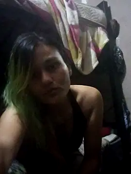Snapshot of KarlaKitsu69 chatting on October 2025 08:11:01 AM KarlaKitsu69 online show from October 2025 08:11:01 AM