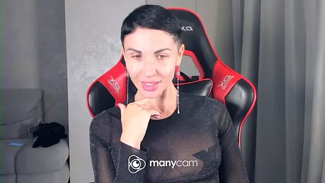 Snapshot of Angel_iam chatting on May 2026 06:04:01 PM Angel iam online show from May 2026 06:04:01 PM