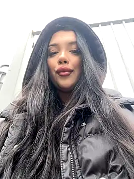 kiss Lissa online show from November 2025 10:14:01 AM