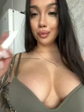 kiss Lissa online show from March 2026 01:17:01 PM