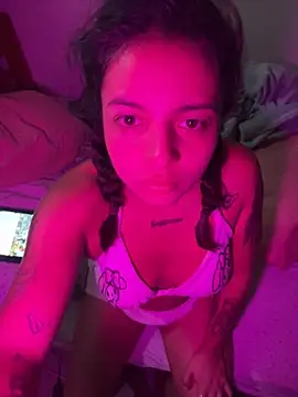 Snapshot of Aurora_princesss chatting on September 2025 11:03:01 AM Aurora princesss online show from September 2025 11:03:01 AM