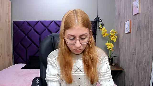 ChloeCampbell03 online show from October 2025 12:28:02 PM