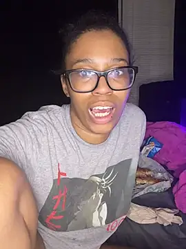 YeahhhitsBreezy online show from March 2026 01:01:01 AM