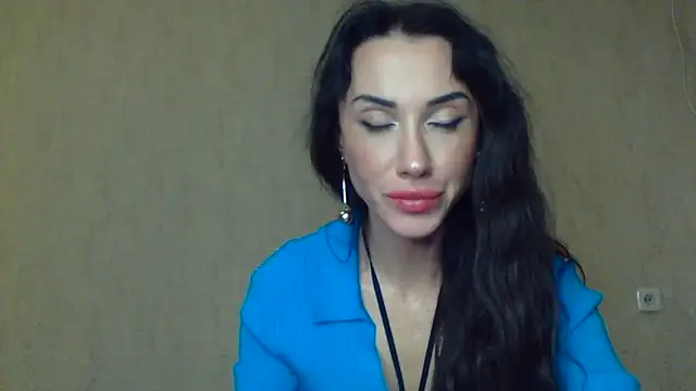 Snapshot of Zariveth chatting on November 2025 09:26:02 PM Zariveth online show from November 2025 09:26:02 PM