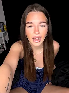 OceanLoverxox online show from October 2025 10:24:02 AM