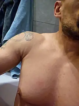 Ando1992 online show from April 2026 01:32:02 PM