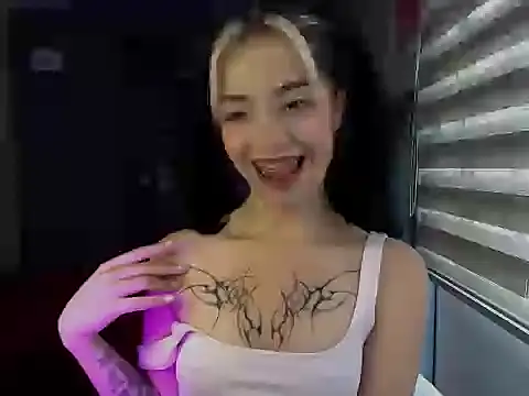 Snapshot of Kittyross chatting on September 2025 08:36:02 PM Kittyross online show from September 2025 08:36:02 PM