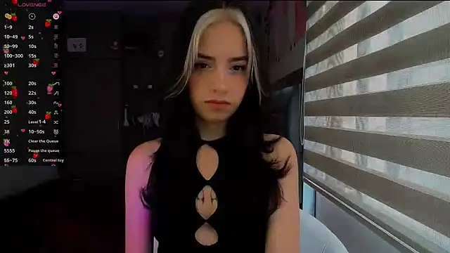 Snapshot of Kittyross chatting on October 2025 02:59:02 PM Kittyross online show from October 2025 02:59:02 PM