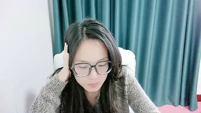 guai00 online show from November 2025 06:03:02 AM