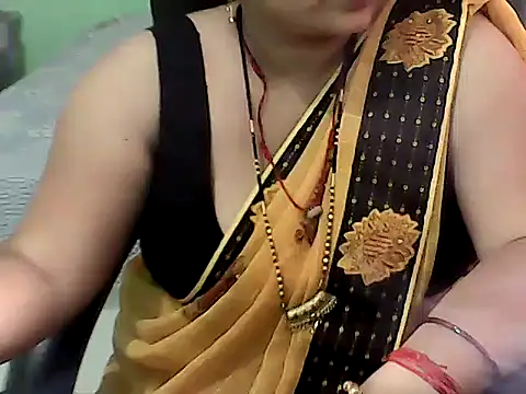 Snapshot of BABITA_KUMARII chatting on April 2026 04:42:02 PM BABITA KUMARII online show from April 2026 04:42:02 PM