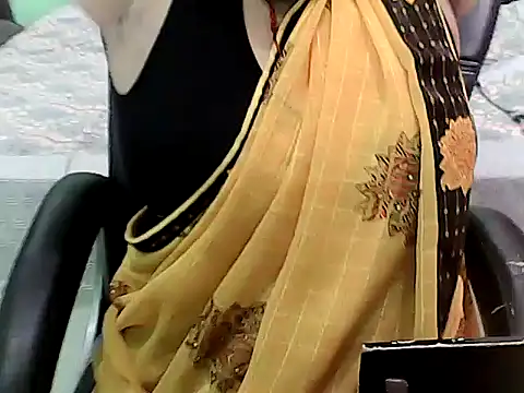 Snapshot of BABITA_KUMARII chatting on May 2026 05:31:02 PM BABITA KUMARII online show from May 2026 05:31:02 PM
