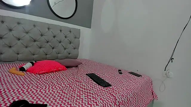 Snapshot of Chey_petite chatting on October 2025 02:15:01 AM Chey petite online show from October 2025 02:15:01 AM