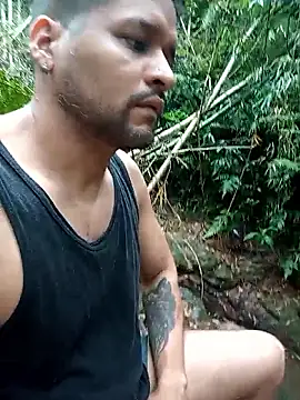 LucasGaeel online show from April 2026 08:39:01 PM