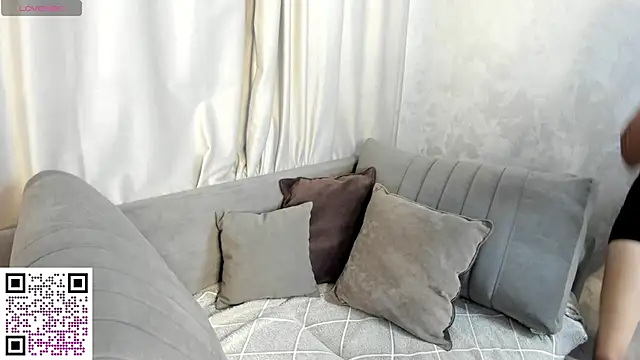 Michelle Murray online show from October 2025 01:03:02 AM