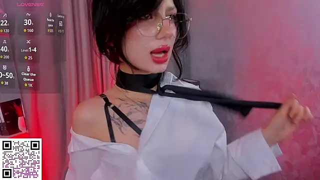 Michelle Murray online show from October 2025 04:20:02 PM