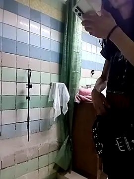 Snapshot of Aaronur chatting on September 2025 03:33:02 AM Aaronur online show from September 2025 03:33:02 AM