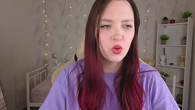 Snapshot of Monica__Queen chatting on May 2026 05:37:02 AM Monica Queen online show from May 2026 05:37:02 AM