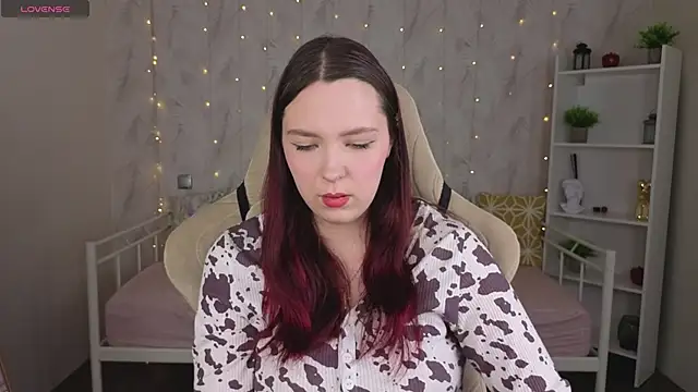 Snapshot of Monica__Queen chatting on May 2026 05:24:02 AM Monica Queen online show from May 2026 05:24:02 AM