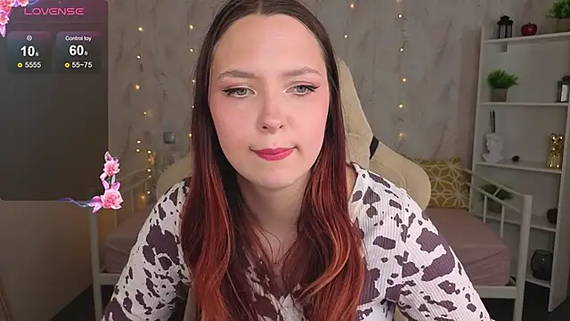Snapshot of Monica__Queen chatting on June 2026 05:32:02 AM Monica Queen online show from June 2026 05:32:02 AM