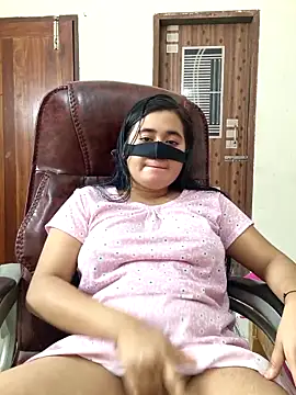 Love Queen11 online show from April 2026 08:52:02 AM