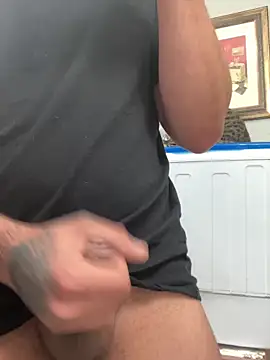 Moisesjrtapia online show from February 2026 12:28:02 AM