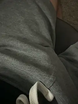 Snapshot of yeti1 chatting on October 2025 03:04:01 AM yeti1 online show from October 2025 03:04:01 AM