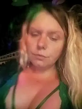 Snapshot of Fiona696 chatting on October 2025 03:20:02 PM Fiona696 online show from October 2025 03:20:02 PM