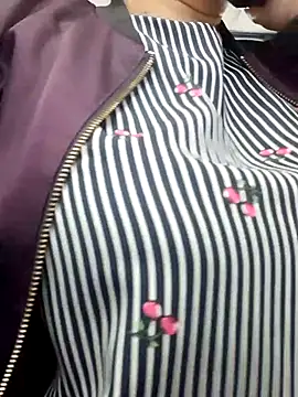 Kimkhaepretty online show from November 2025 02:43:02 AM