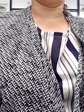 Kimkhaepretty online show from November 2025 03:50:02 AM