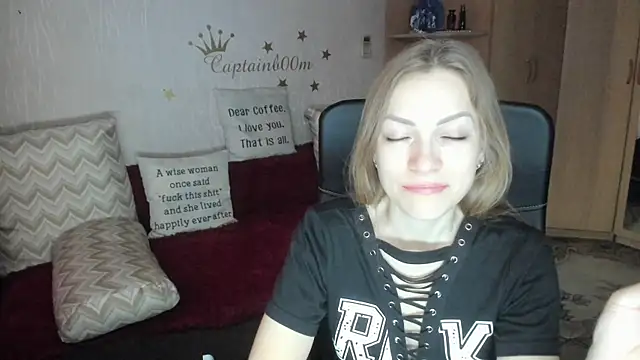 Tiffany Bates online show from October 2025 03:15:01 AM