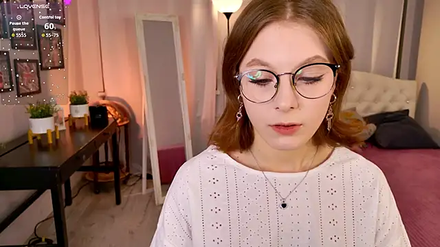 Bubblegum Babe  online show from November 2025 08:42:01 PM