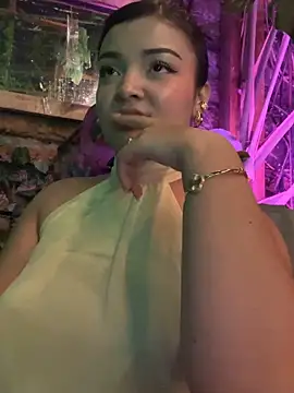 EmmaBlossom online show from February 2026 03:54:01 AM