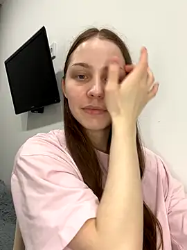 Im Regina online show from November 2025 05:35:02 PM