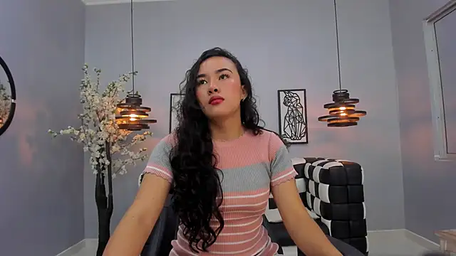 Snapshot of Kira_Naughty chatting on October 2025 11:38:02 AM Kira Naughty online show from October 2025 11:38:02 AM