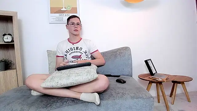 Snapshot of royal_fantasy chatting on October 2025 07:34:02 PM royal fantasy online show from October 2025 07:34:02 PM