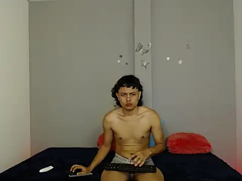 KEN PEREZ1 online show from October 2025 01:33:02 PM