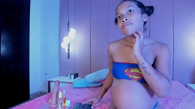 Everly Smith online show from October 2025 11:52:02 AM