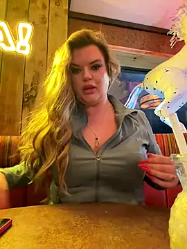 MrsBlazeXX online show from October 2025 07:36:01 PM