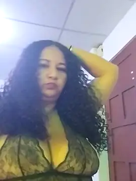 Snapshot of MEYBELLATINA chatting on May 2026 10:37:01 PM MEYBELLATINA online show from May 2026 10:37:01 PM