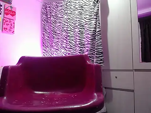 Nahomyyy online show from October 2025 11:03:01 AM