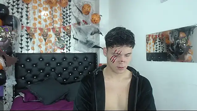 Aaron Foxxx online show from October 2025 10:21:02 PM