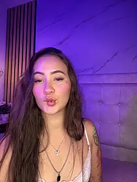 Honey noir online show from February 2026 06:51:02 PM