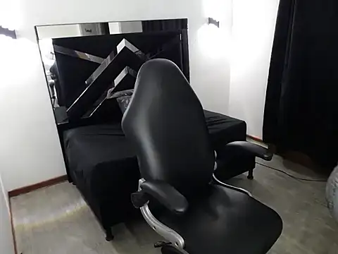 MarianaRojas  online show from March 2026 03:09:01 AM